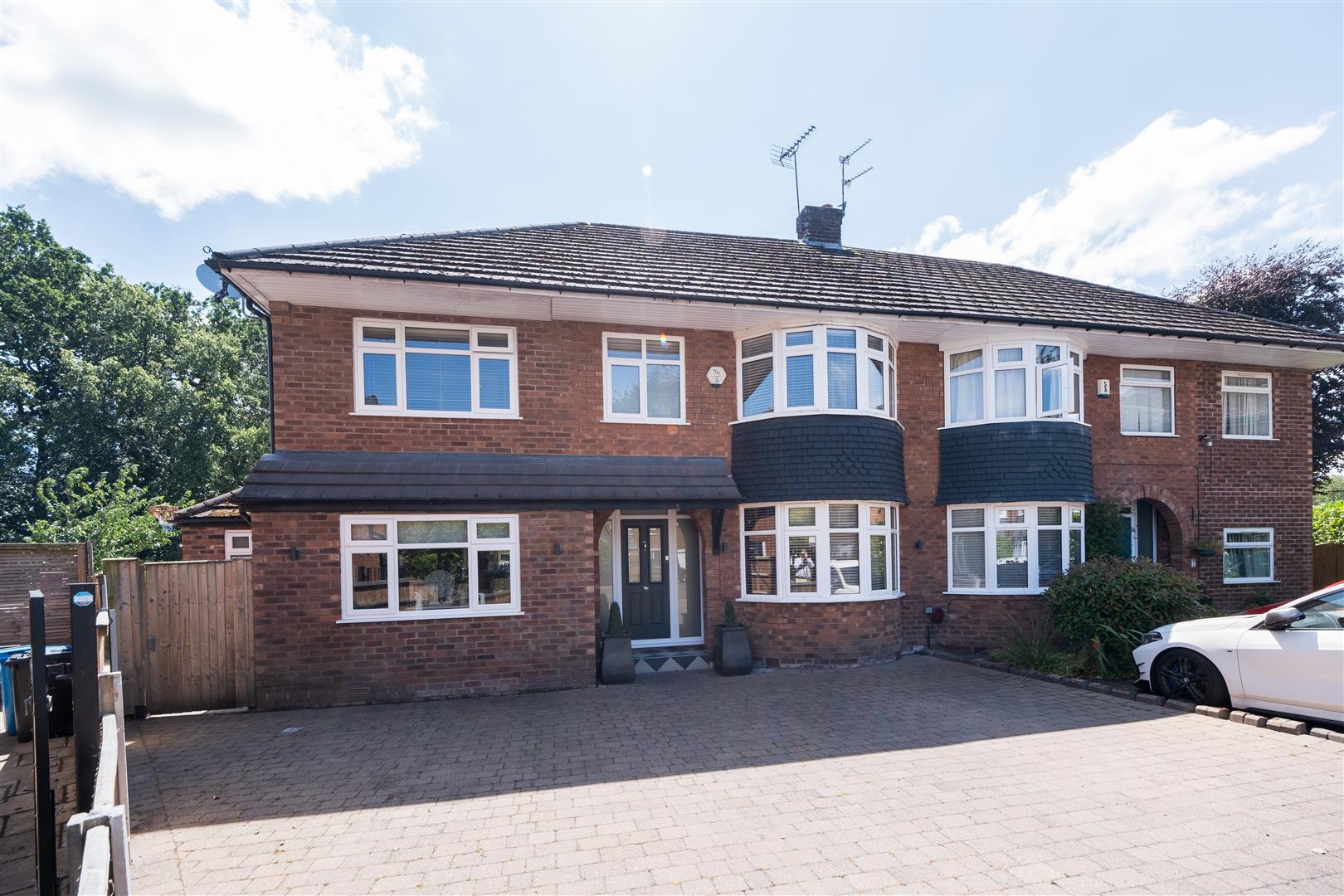 4 bedroom Semi Detached House for Sale in Altrincham